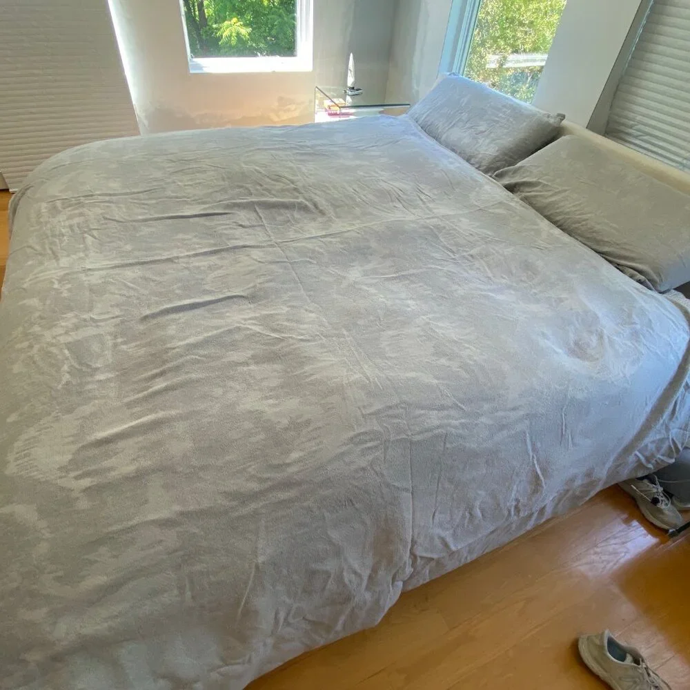 West Elm King Size Duvet Cover and 2 King Shams: Silky Tencel & Ikat Cotton Mate
